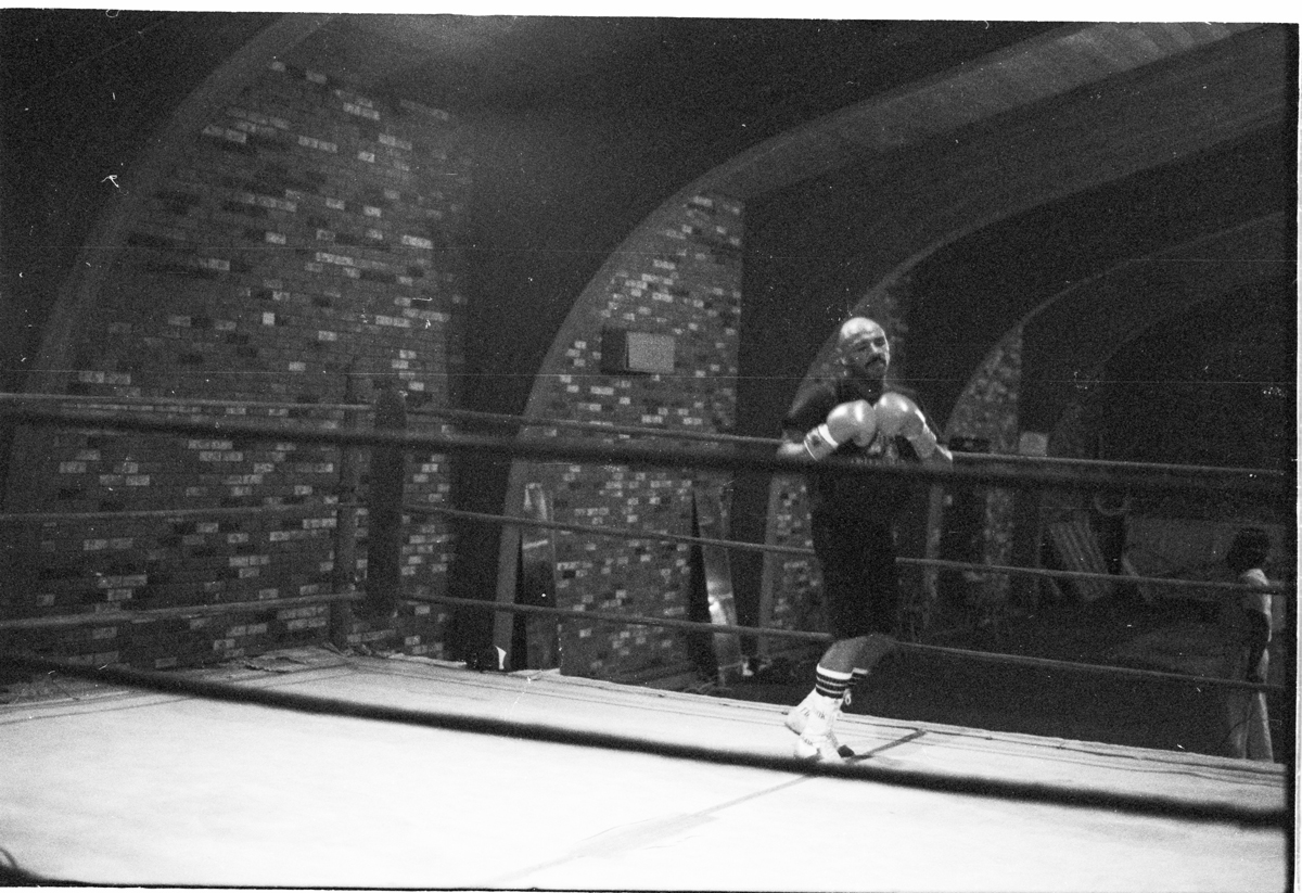 James 28 - 1984 hagler in ring